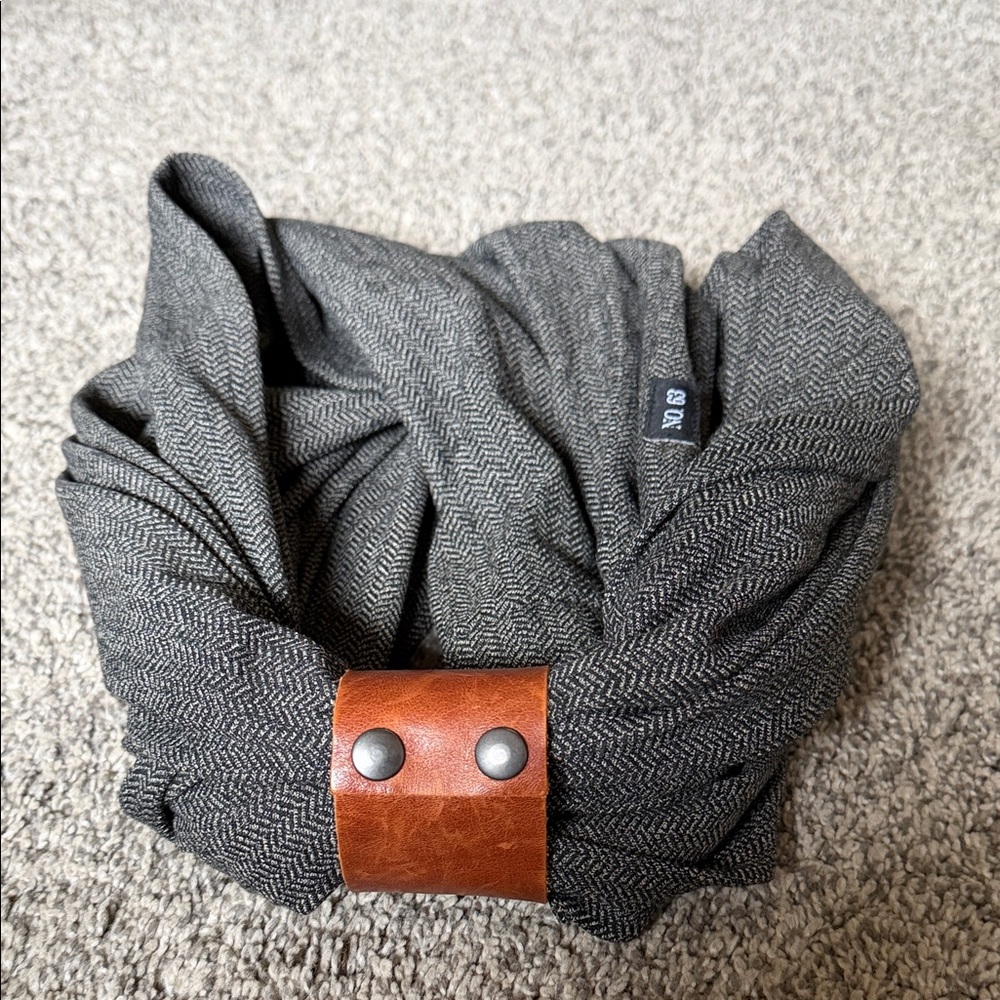 Elegant Black/Grey Herringbone Scarf with Leather Detail